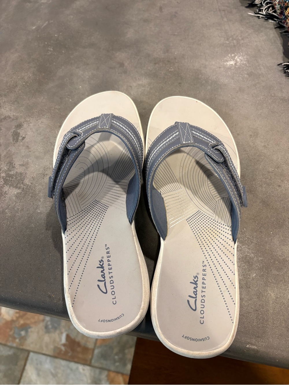 Clark’s Cloud-steppers Size 9 Sandals